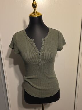 American Eagle Outfitters Olive Ribbed V-Neck Henley Tee